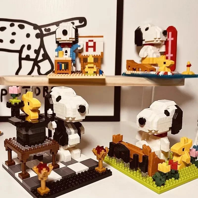 Snoopy Diamond Building Blocks Assembly Street View Model Character Scene Dog Mini Bricks Figure Toys For Christmas Gifts